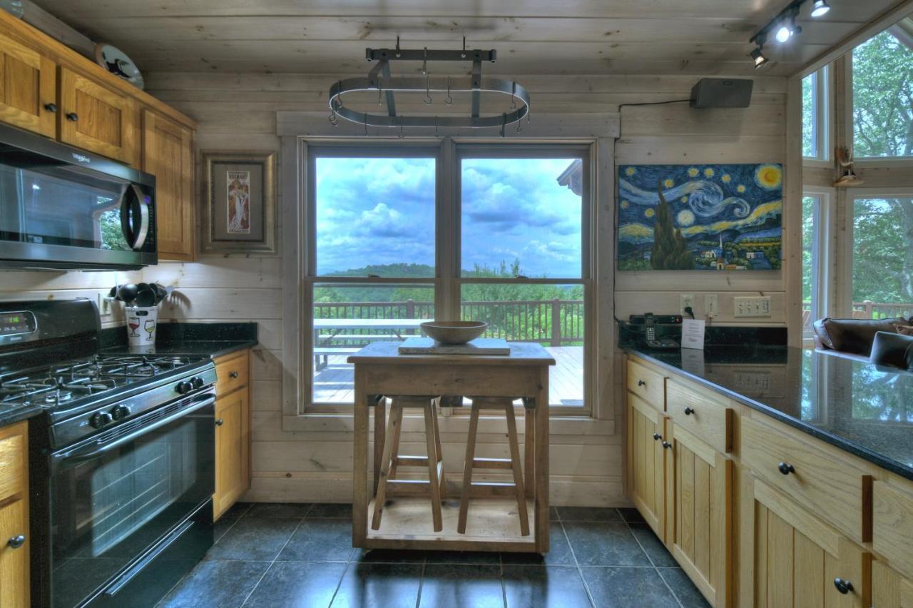 Вилла Champagne Chalet - Cuddleup Morganton Экстерьер фото