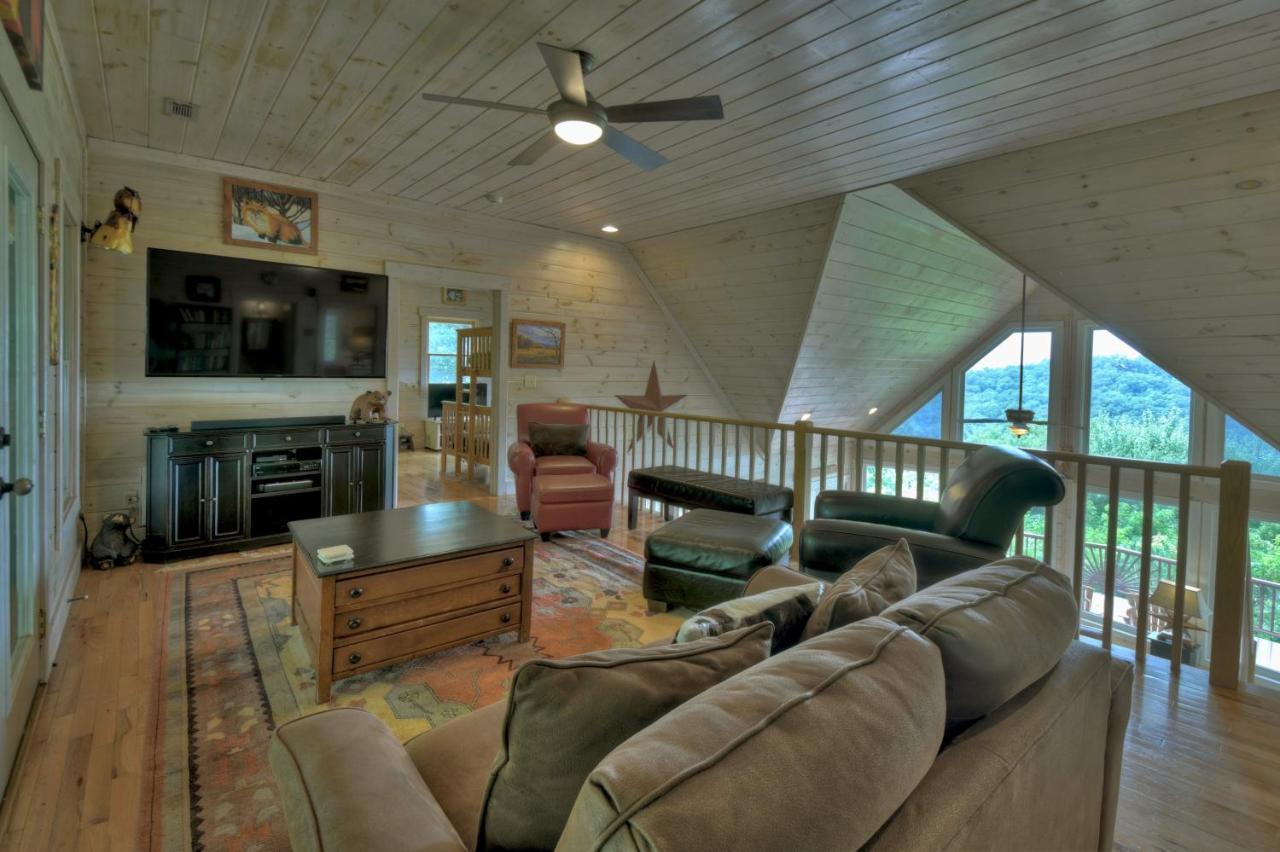 Вилла Champagne Chalet - Cuddleup Morganton Экстерьер фото