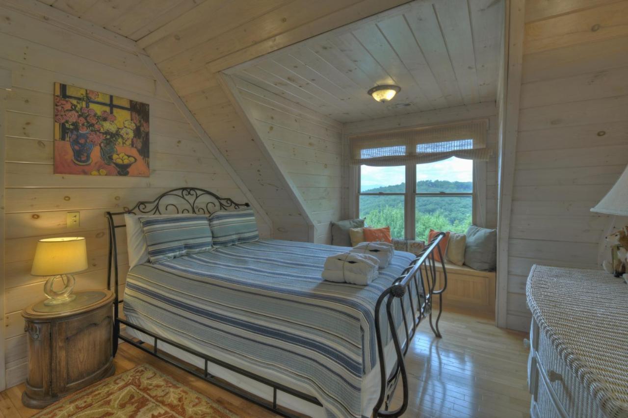 Вилла Champagne Chalet - Cuddleup Morganton Экстерьер фото