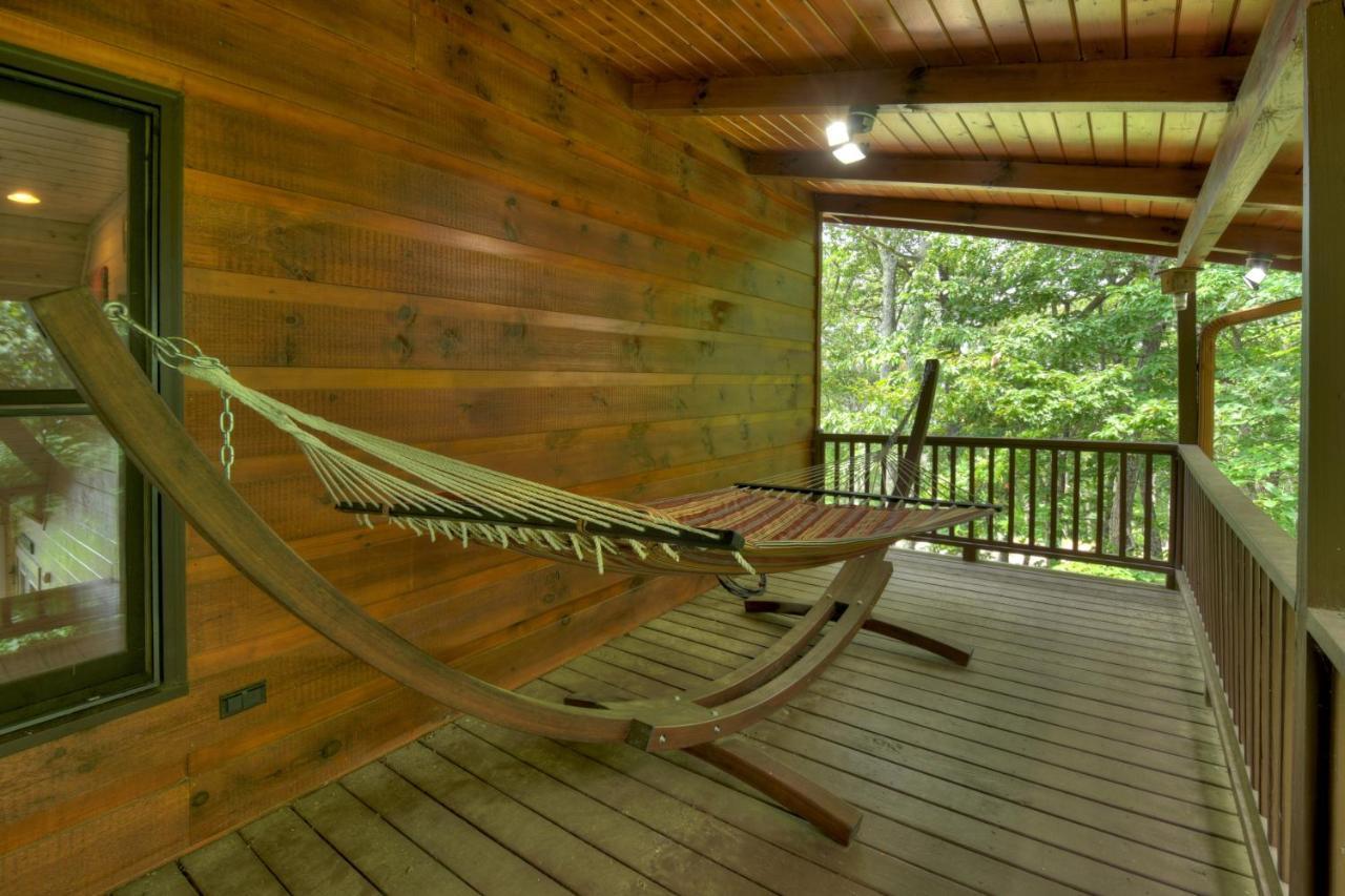 Вилла Champagne Chalet - Cuddleup Morganton Экстерьер фото
