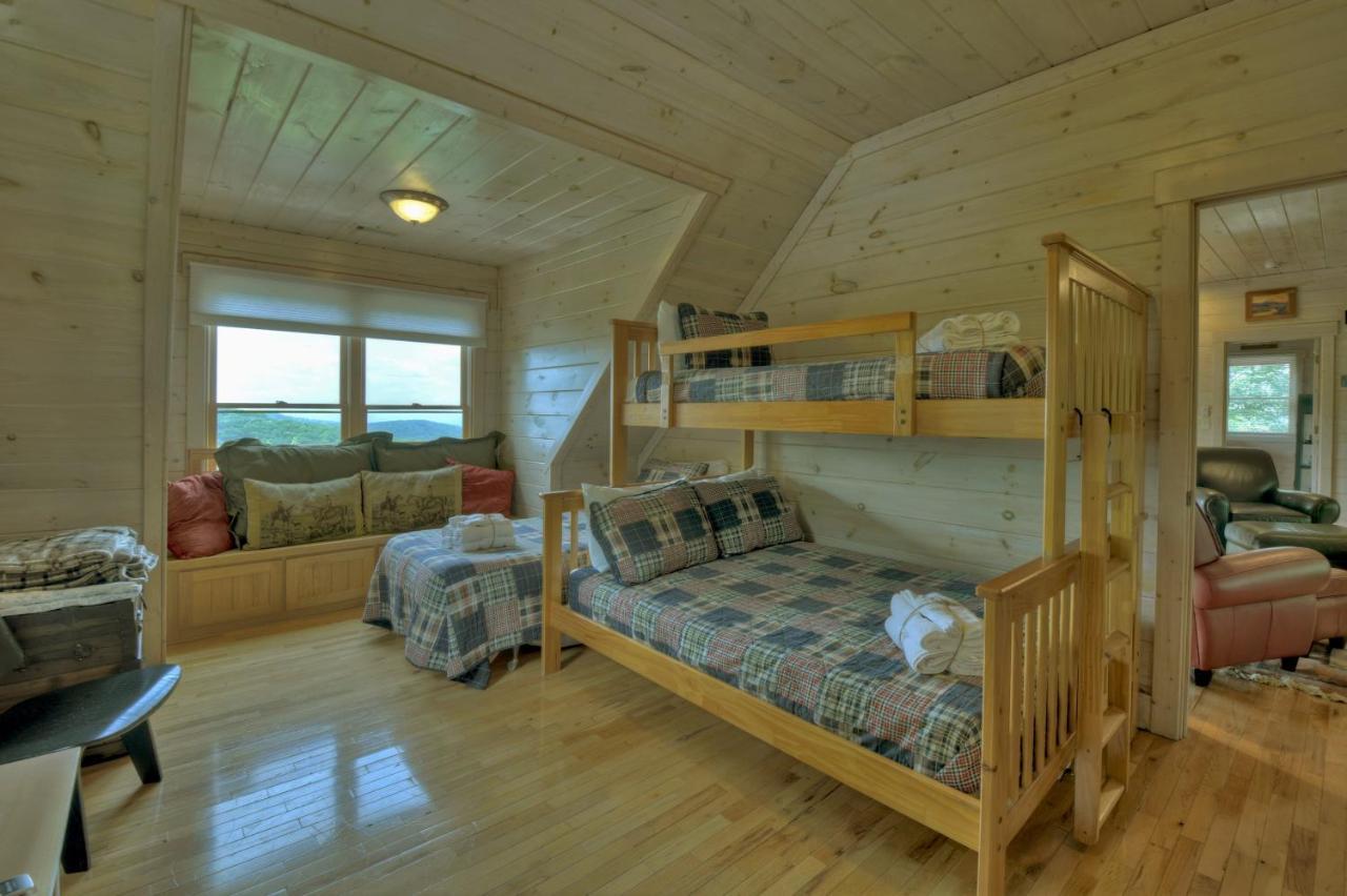 Вилла Champagne Chalet - Cuddleup Morganton Экстерьер фото